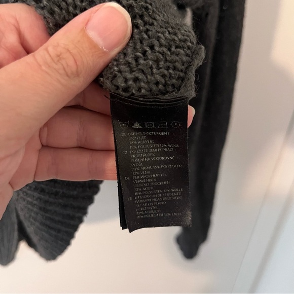 Divided by H&M Grey Sweater Size 8 - Picture 5 of 10